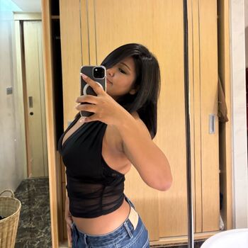 Full leaked Pond daisy page private onlyfans photo