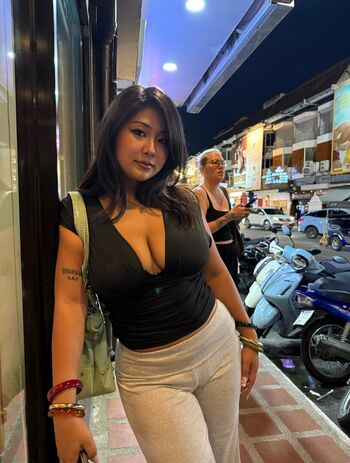 Full leaked Pond daisy page private onlyfans photo