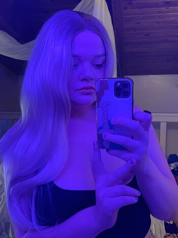 Full leaked Precociousflower private onlyfans photo