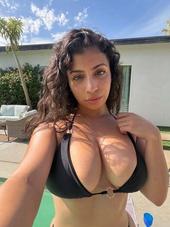 Full leaked Raq adriana page private onlyfans photo