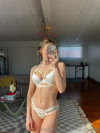 Full leaked Raregirl private onlyfans photo