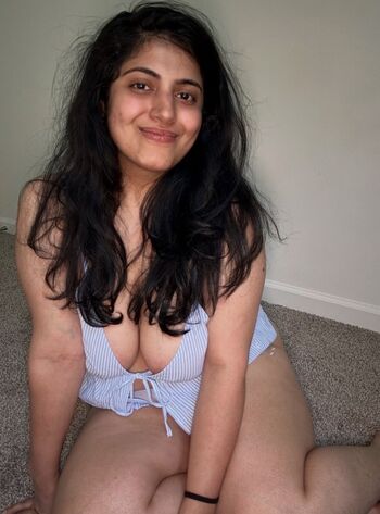 Full leaked Rashmi van page private onlyfans photo