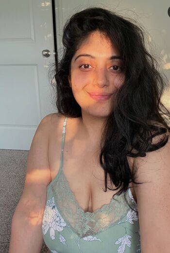 Full leaked Rashmi van page private onlyfans photo