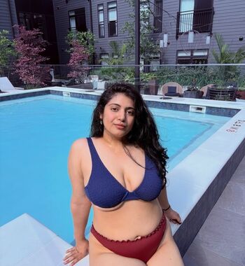Full leaked Rashmi van page private onlyfans photo