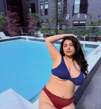 Full leaked Rashmi van page private onlyfans photo