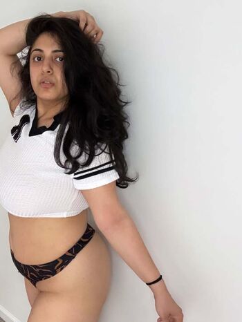 Full leaked Rashmi van page private onlyfans photo
