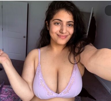 Full leaked Rashmi van page private onlyfans photo