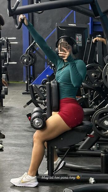 Full leaked Reenyfit private onlyfans photo