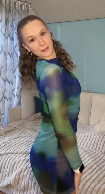 Full leaked Romysvibess page private onlyfans photo