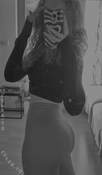 Full leaked Romysvibess private onlyfans photo