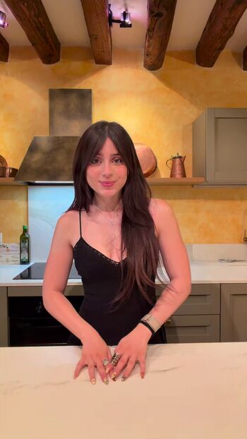 Full leaked Itsellabailey/ private onlyfans photo