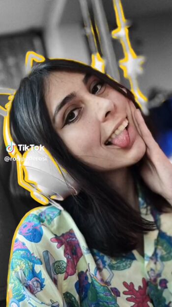 Full leaked Rosipoderosi page private onlyfans photo