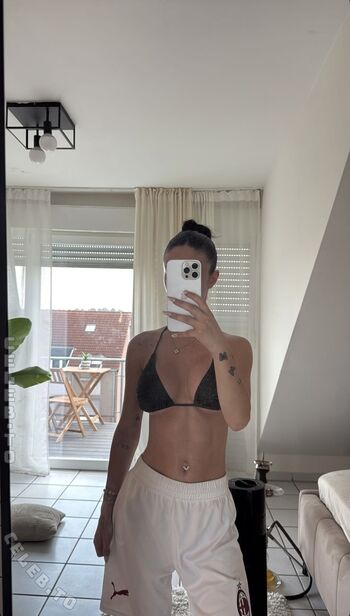 Full leaked Rossellaml private onlyfans photo