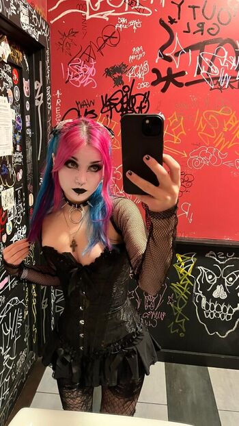 Full leaked Rottedgoth page private onlyfans photo