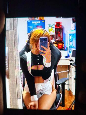Full leaked Roxi cat page private onlyfans photo