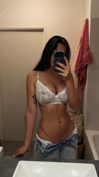 Full leaked S asha page private onlyfans photo