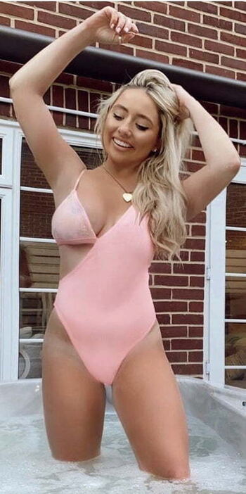 Full leaked Saffron barker private onlyfans photo