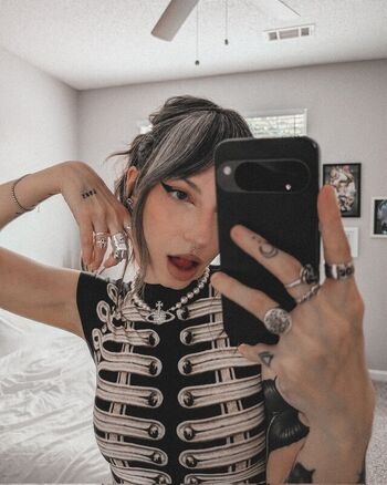 Full leaked Sailorbeeee page private onlyfans photo