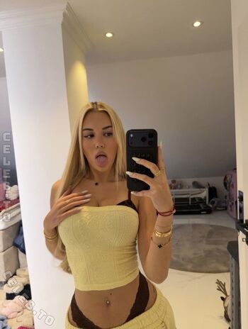 Full leaked Samantra official page private onlyfans photo