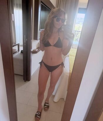 Full leaked Samia ghadie private onlyfans photo