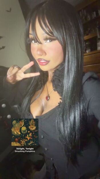 Full leaked Sanguislune private onlyfans photo