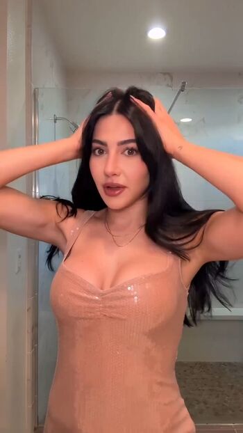 Full leaked Sara hesri page private onlyfans photo
