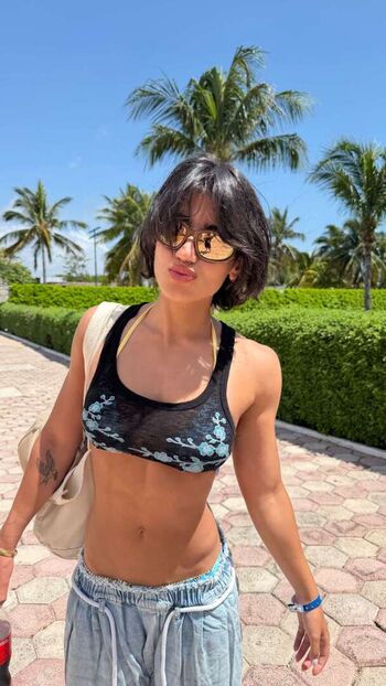 Full leaked Sara saffari page private onlyfans photo