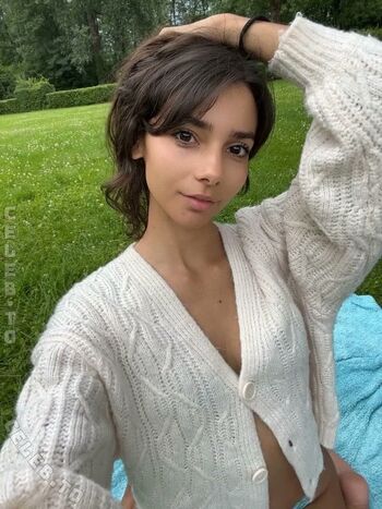 Full leaked Sara wolf private onlyfans photo