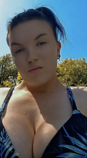 Full leaked Sarah dead private onlyfans photo