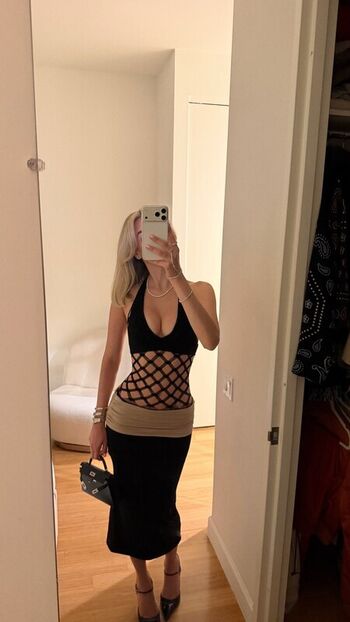 Full leaked Sarahfuckingsnyder private onlyfans photo