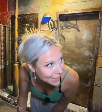 Full leaked Sarahtoninx private onlyfans photo