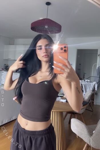 Full leaked Sararslan private onlyfans photo