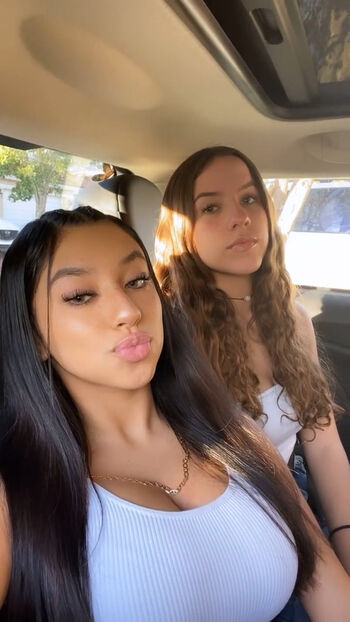 Full leaked Sariixo  page private onlyfans photo