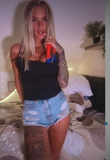 Full leaked Sashoe private onlyfans photo