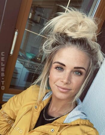 Full leaked Sashoe private onlyfans photo