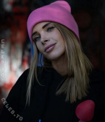 Full leaked Sashoe private onlyfans photo