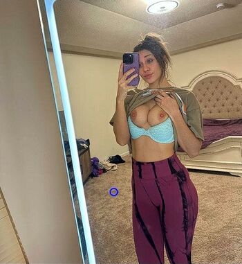 Full leaked Sassysloth private onlyfans photo