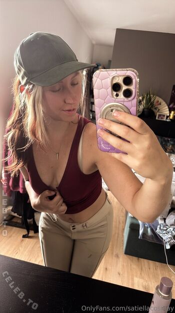 Full leaked Satiellacosplay private onlyfans photo
