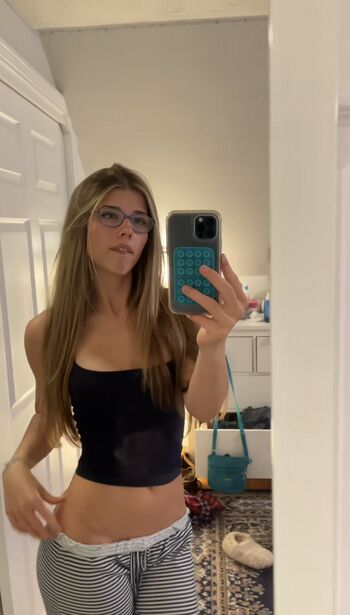 Full leaked Schnooooooooodle private onlyfans photo