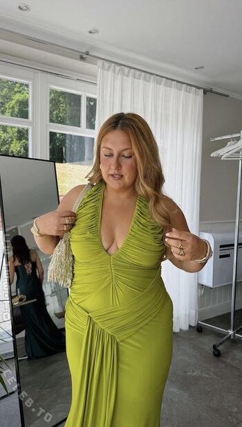 Full leaked Selfiesandra private onlyfans photo