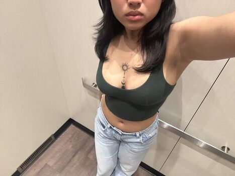 Full leaked Selora xx page private onlyfans photo
