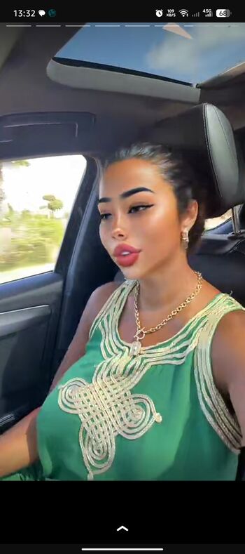 Shainaaa489