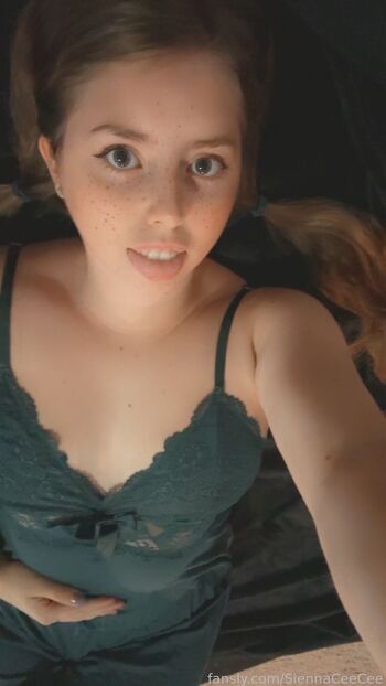 Full leaked Siennaceecee page private onlyfans photo