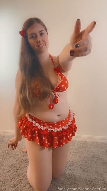 Full leaked Siennaceecee private onlyfans photo