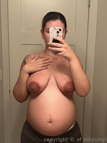 Full leaked Silkyvinyl private onlyfans photo