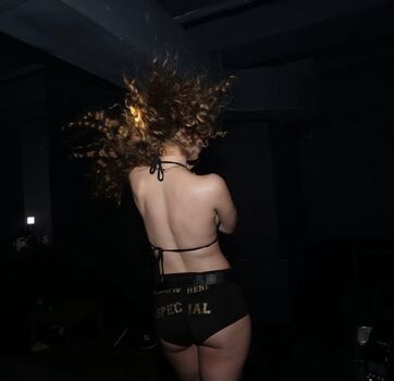 Full leaked Simonealysia private onlyfans photo