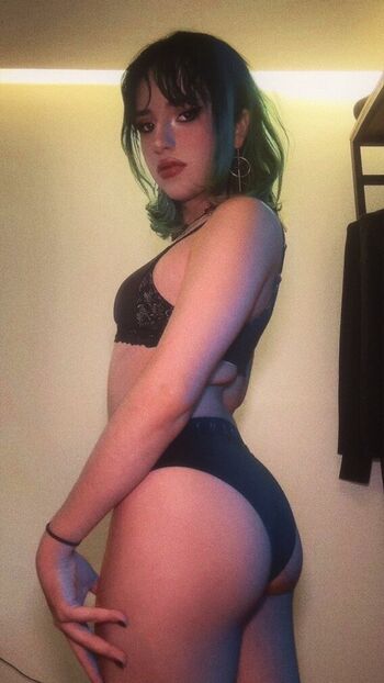 Full leaked Skellysuls private onlyfans photo