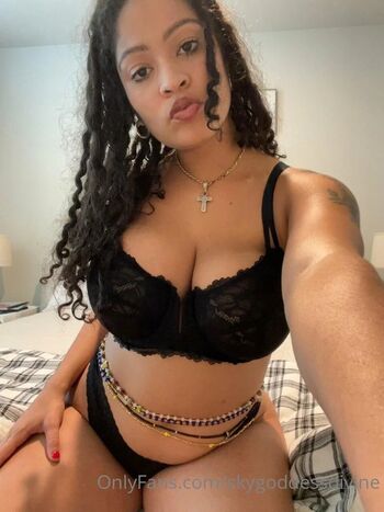 Full leaked Skygoddessdivine private onlyfans photo