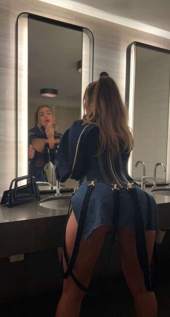 Full leaked Sommer ray page private onlyfans photo