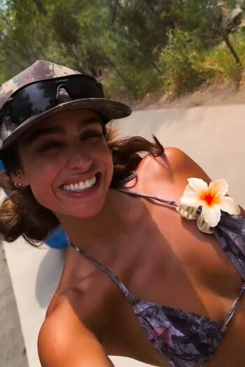 Full leaked Sommer ray page private onlyfans photo